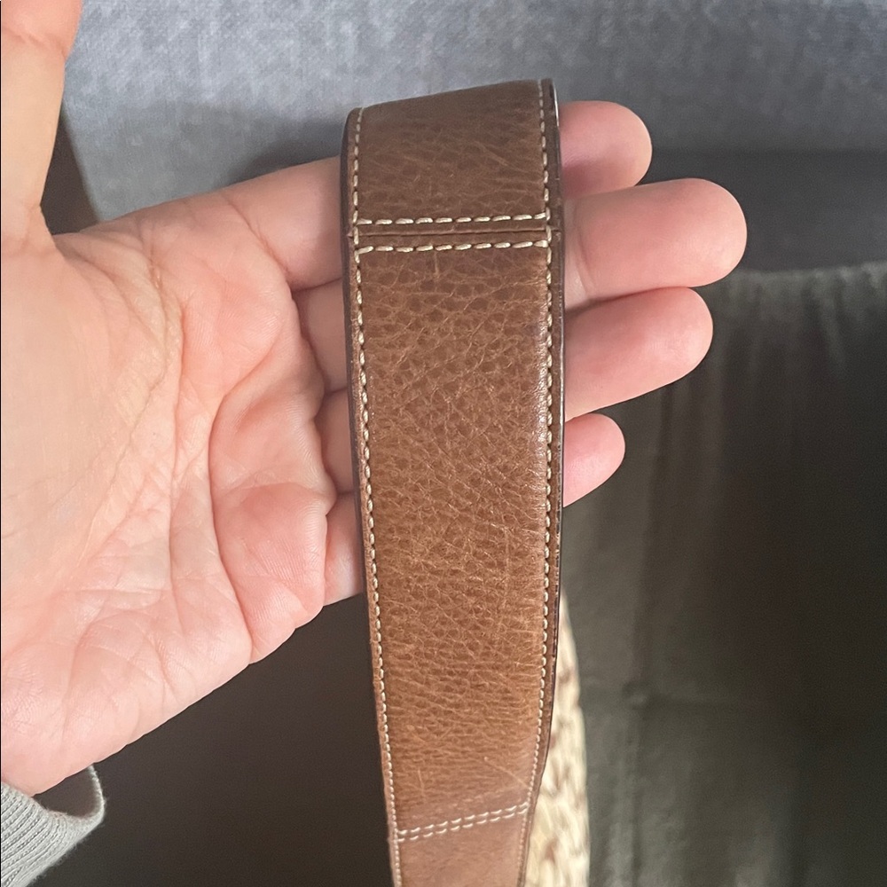 Coach Shoulder Bag - Picture 6 of 9